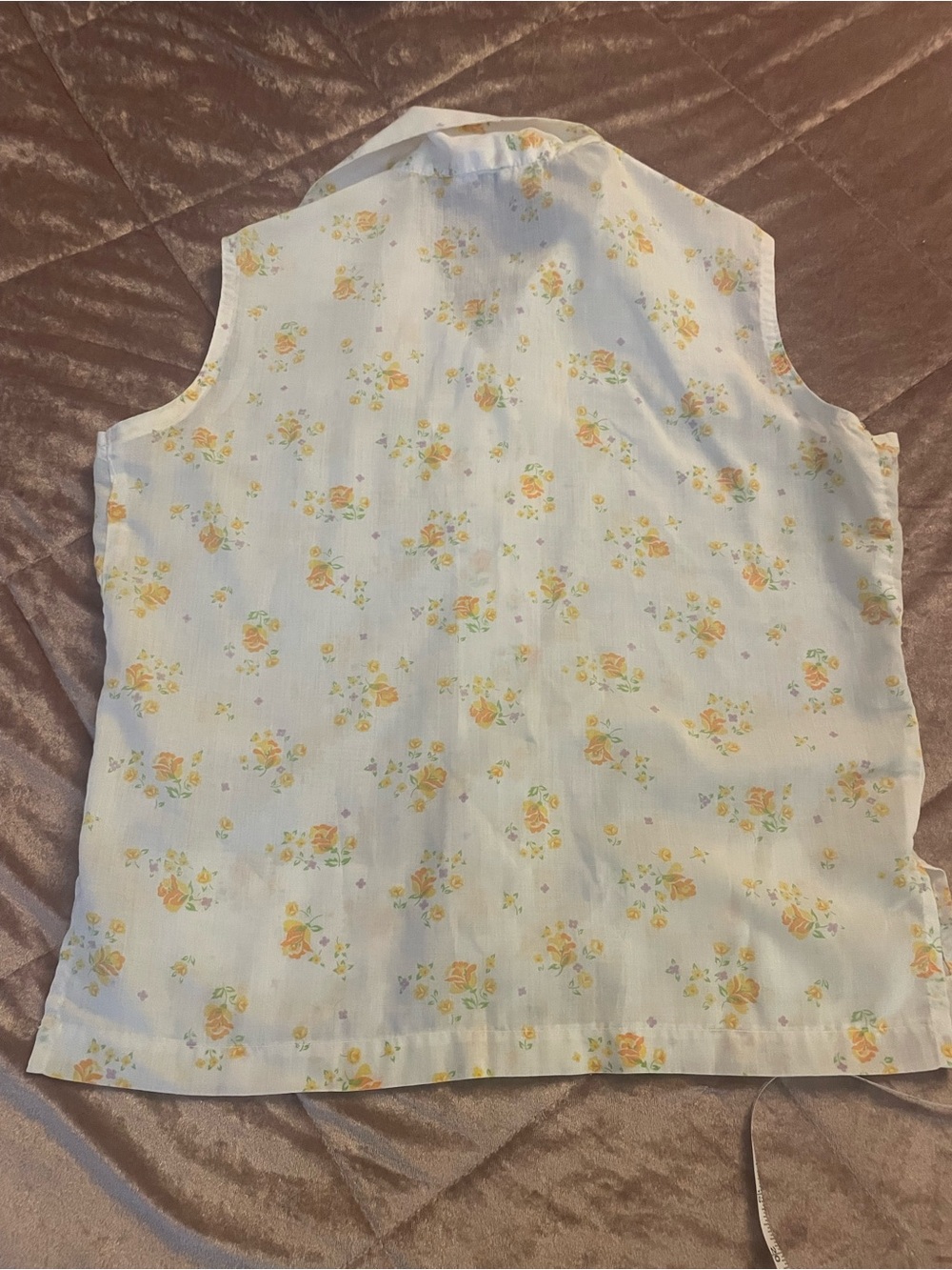 Vintage Sleeveless Floral Button-Front Top - Yellow Floral - Picture 6 of 8